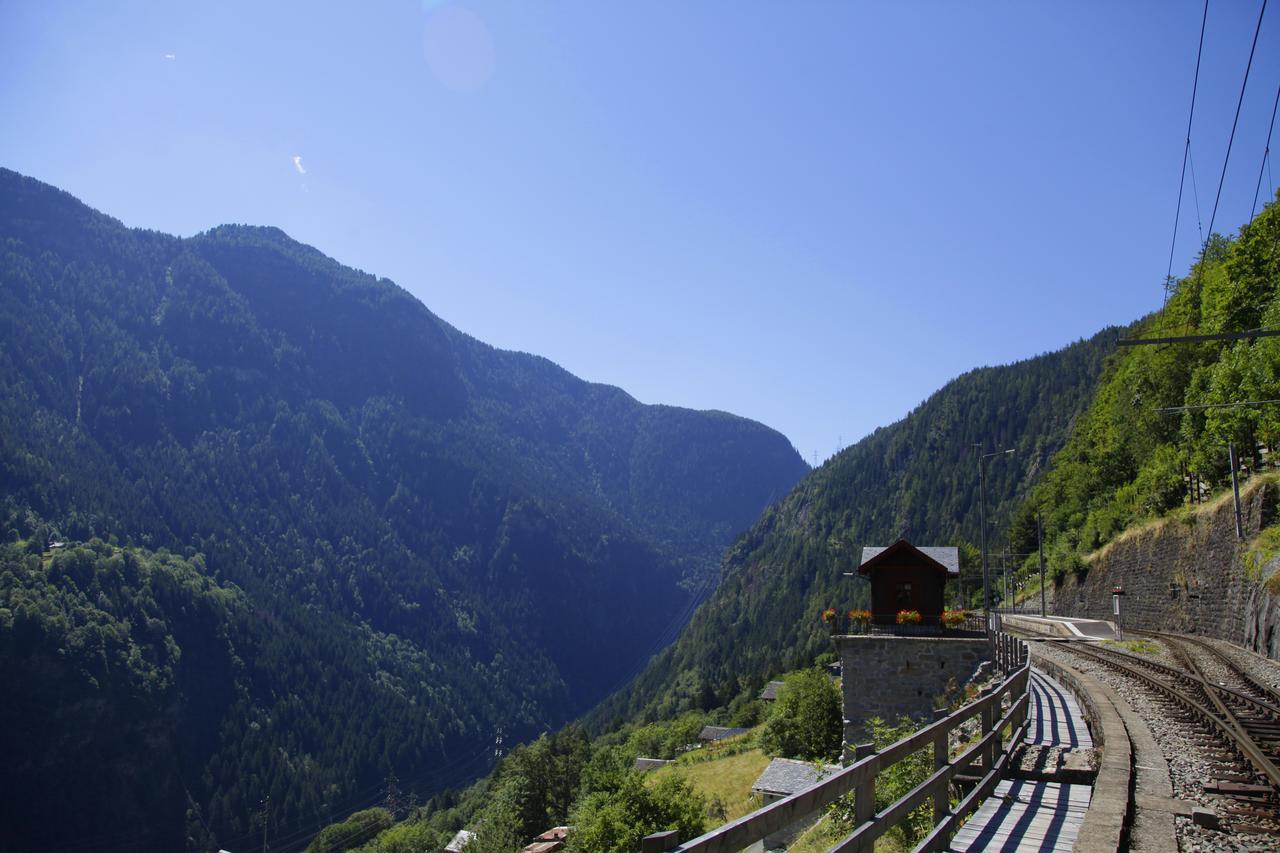 Lieu Secret Dans Les Alpes Suisses Villa Le Tretien Eksteriør billede